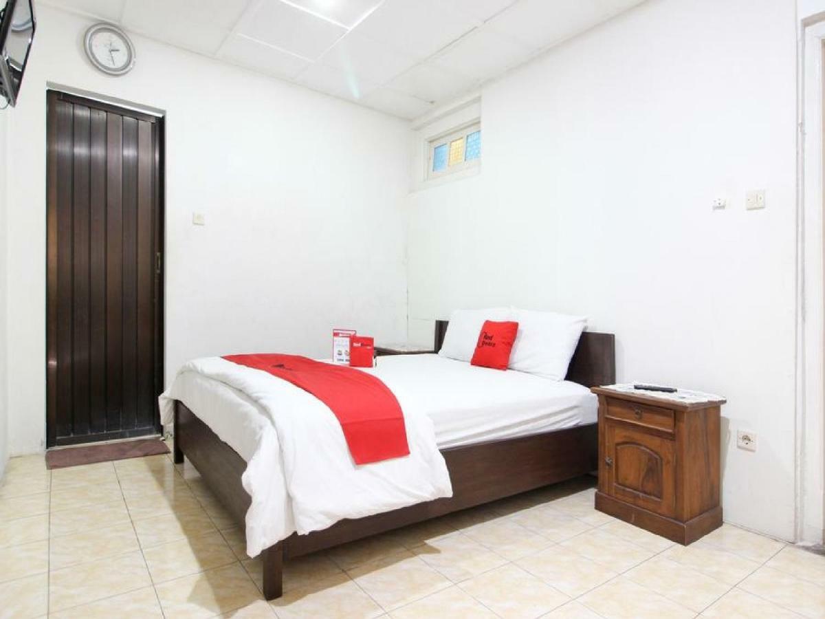 Reddoorz Syariah Near Wijilan Guest house 2*