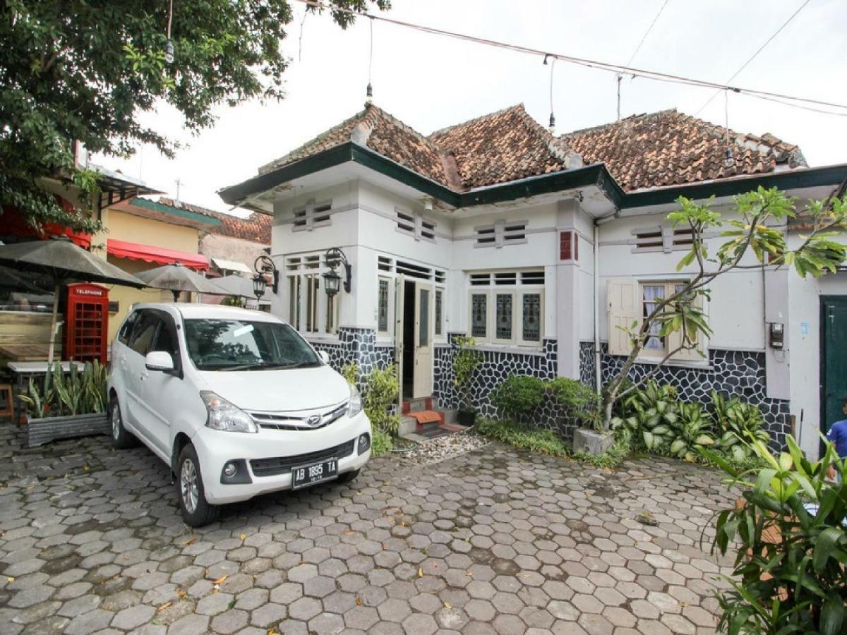 Reddoorz Syariah Near Wijilan 2*