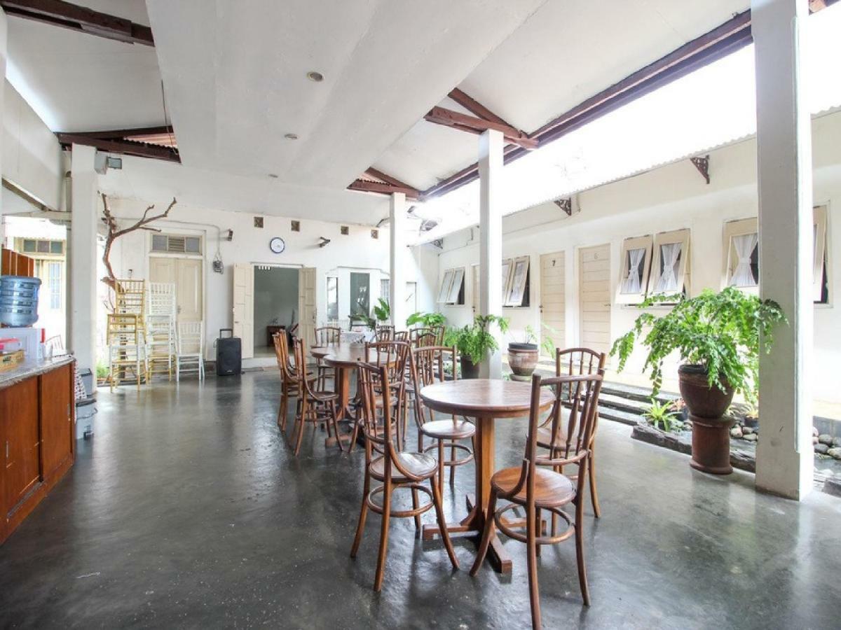 Guest house Reddoorz Syariah Near Wijilan 2*